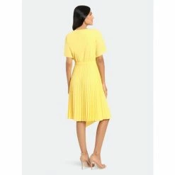 Maggy London Daffodil Wrap Dresses -Maggy London shop unnamed file 191