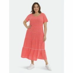 Maggy London London Times Curve Betty Dresses Cayenne